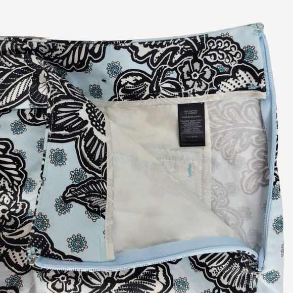 Express Black Blue Floral High Rise Side Zip Linen Walking Shorts- Size 8 (#FB) - Picture 3 of 5